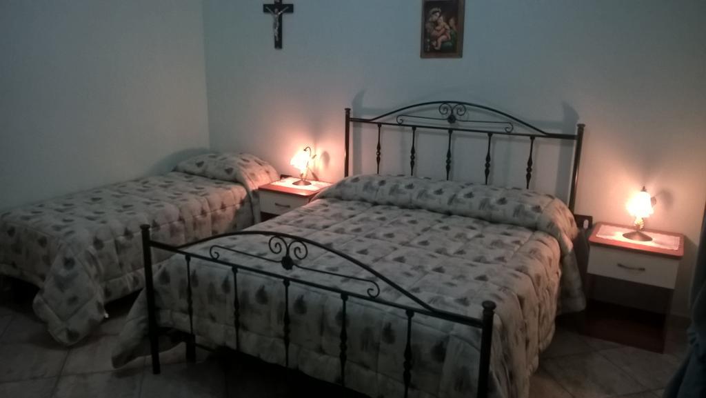 Bed & Breakfast Le Tre Rose Di Maria *